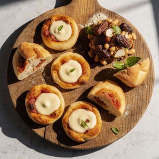 Air-Fryer Mini Pizzas with Alfredo Sauce